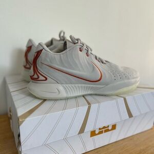 Lebron 21